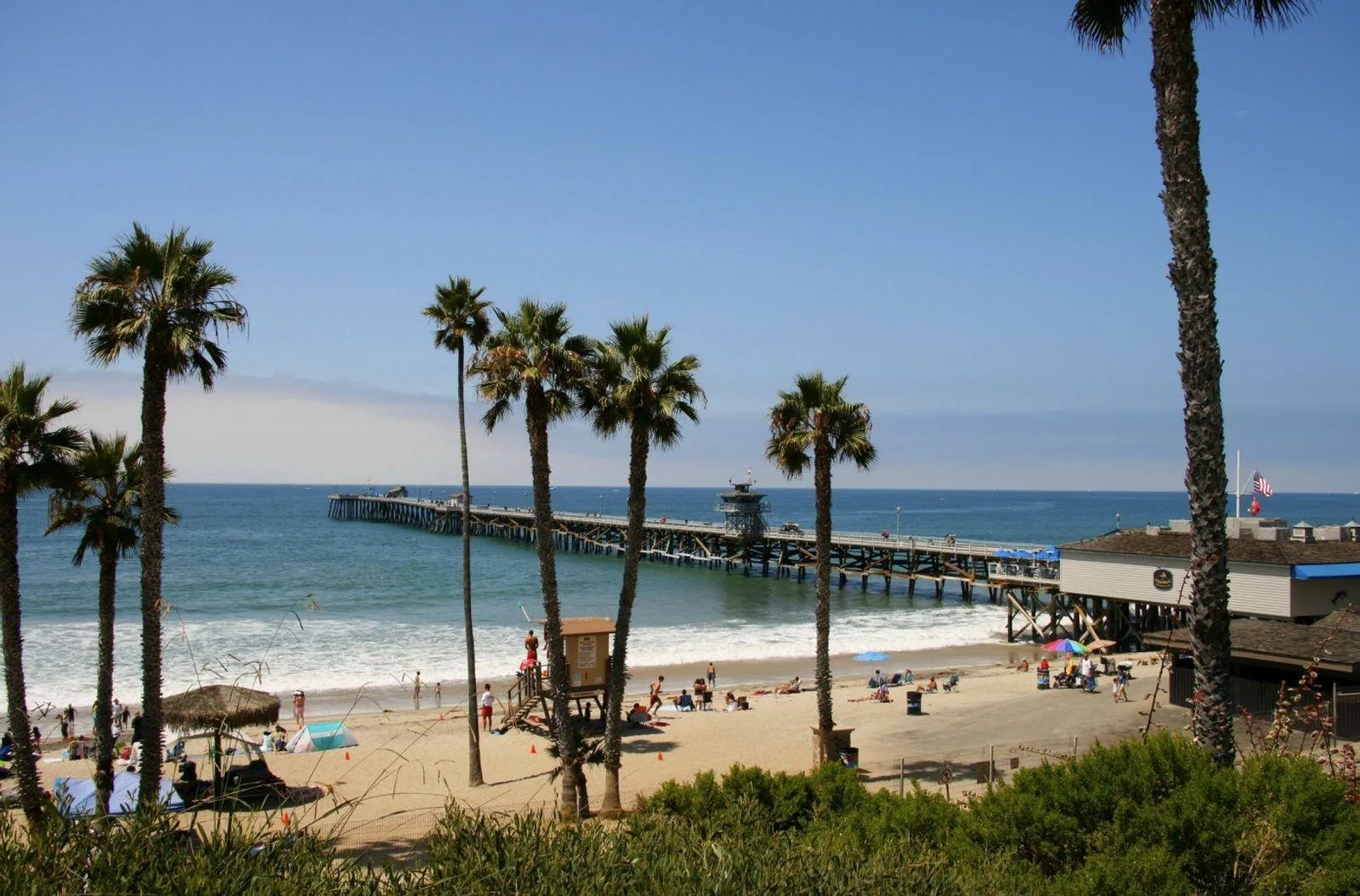 San Clemente Pier viewed from Parque del Mar