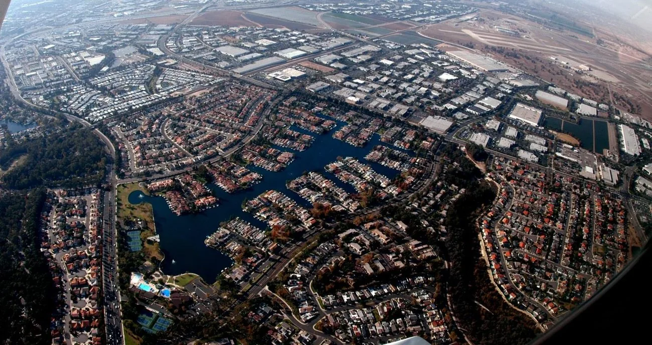 Aerial photograph of Lake Forest, California
